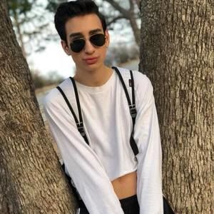 Meet your Posher, Austin